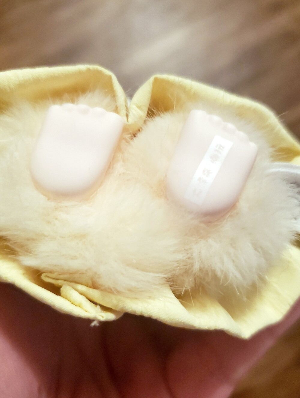 Baby Three Canary Rabbit Keychain - Picture 5 of 10